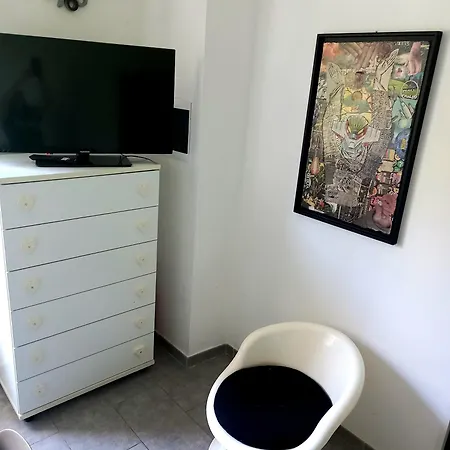 Collage Apartman *